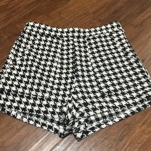 Houndstooth Fitted Sweater Short